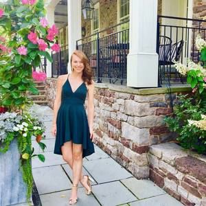 Meet your Posher, Emily